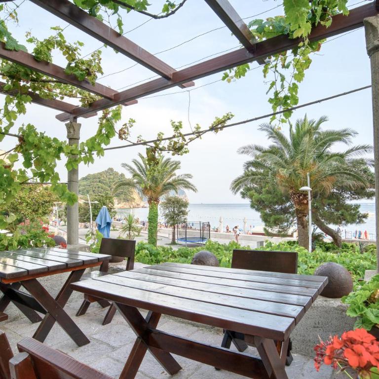SM Beach Residence - One-Bedroom Apartment with Sea View and Terrace - 7