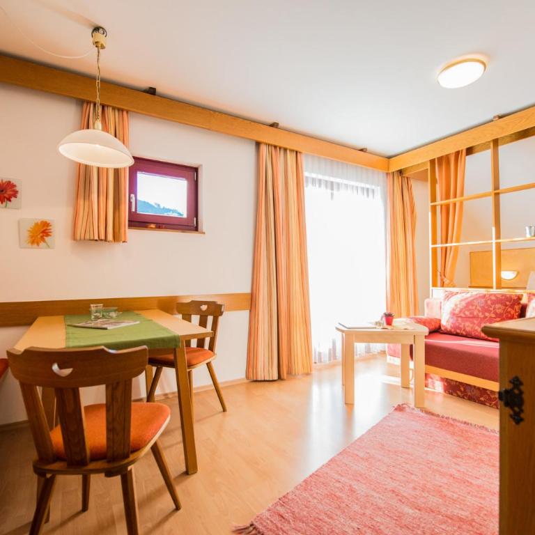 Haus Jakober - Familien-Apartment (2 Erwachsene + 2 Kinder) - 1