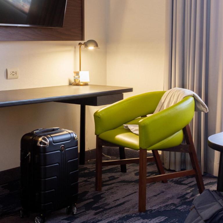 Fairfield Inn & Suites by Marriott Tijuana - Standard Double Room - 2