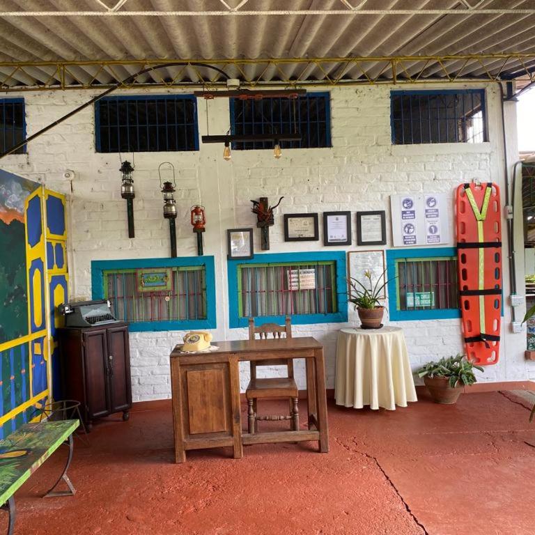 Alojamiento Rural La Bella Nubia - Habitación Familiar con balcón - 10