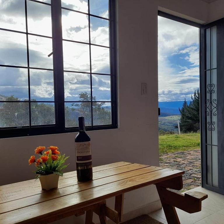 Hostal Espeletia Amarilla - Habitación Cuádruple con vistas a la montaña - 2