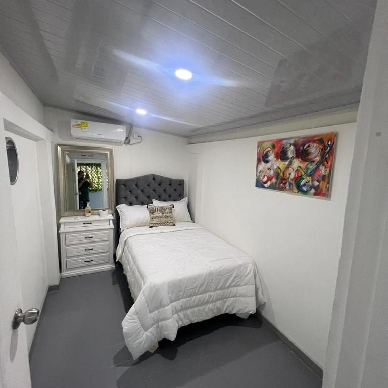 Hostal Casa Jardin Cartagena - Habitación Doble Estándar con baño compartido - 5