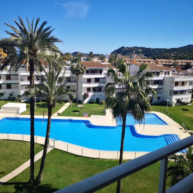 Casa en urb. con la piscina más GRANDE de Jávea. - Apartamento con vistas a la piscina - 2
