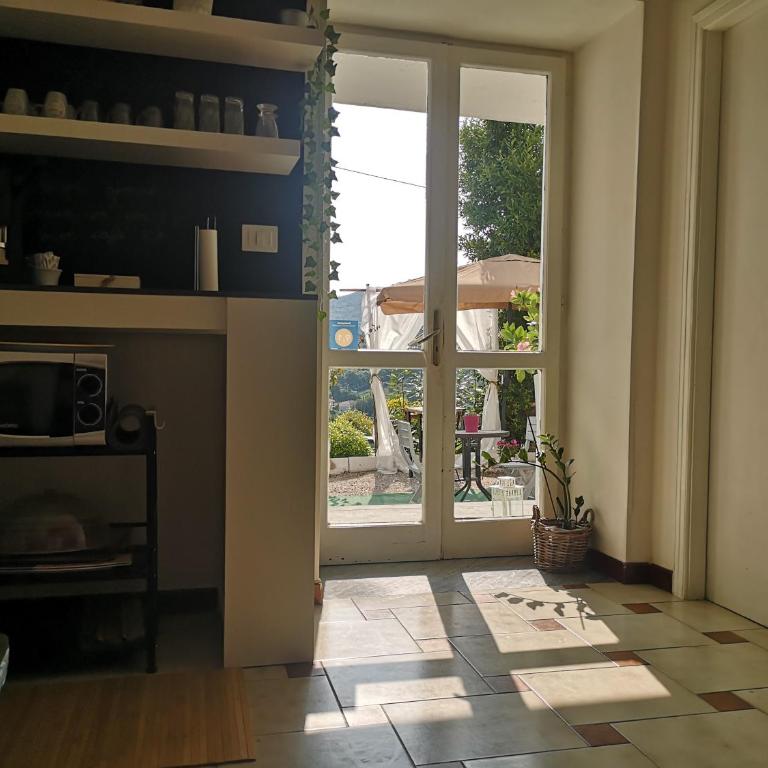 Villa Rosa - Camera Matrimoniale con Balcone e Aria Condizionata - 32