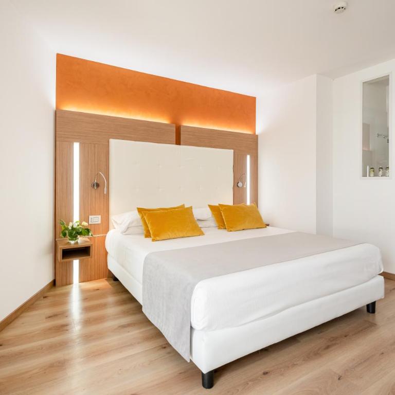 Kriss Internazionale Hotel - Prestige Double Room with Lake View - 4