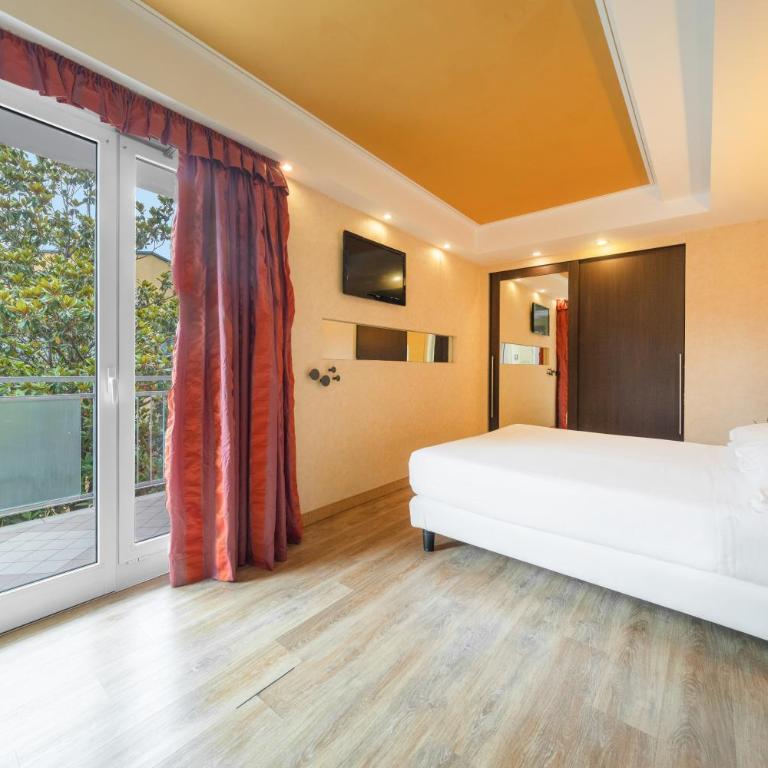 Kriss Internazionale Hotel - Double Room with Balcony - Disability Access - 5
