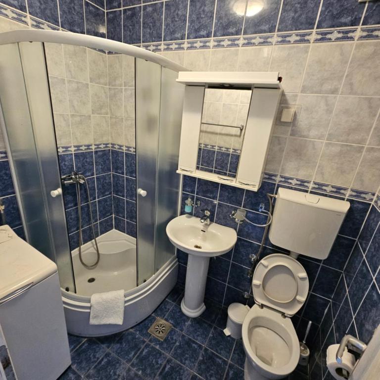 Lanterna Apartments - One-Bedroom Apartment - 23