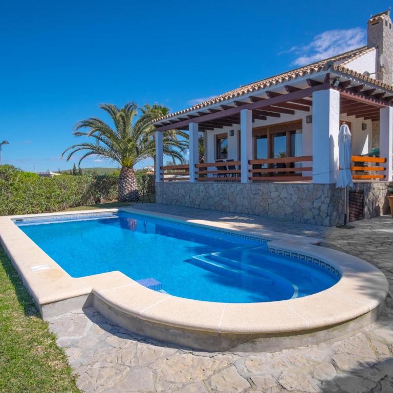 REf 3 VILLA ISBILIA - Four-Bedroom Vacation Home - 2