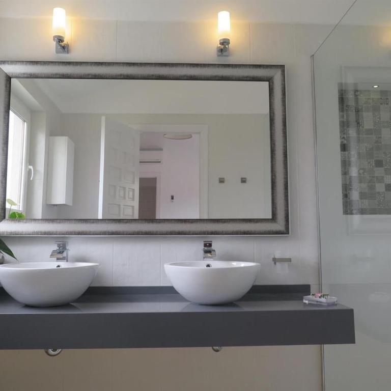 REf 3 VILLA ISBILIA - Four-Bedroom Vacation Home - 21