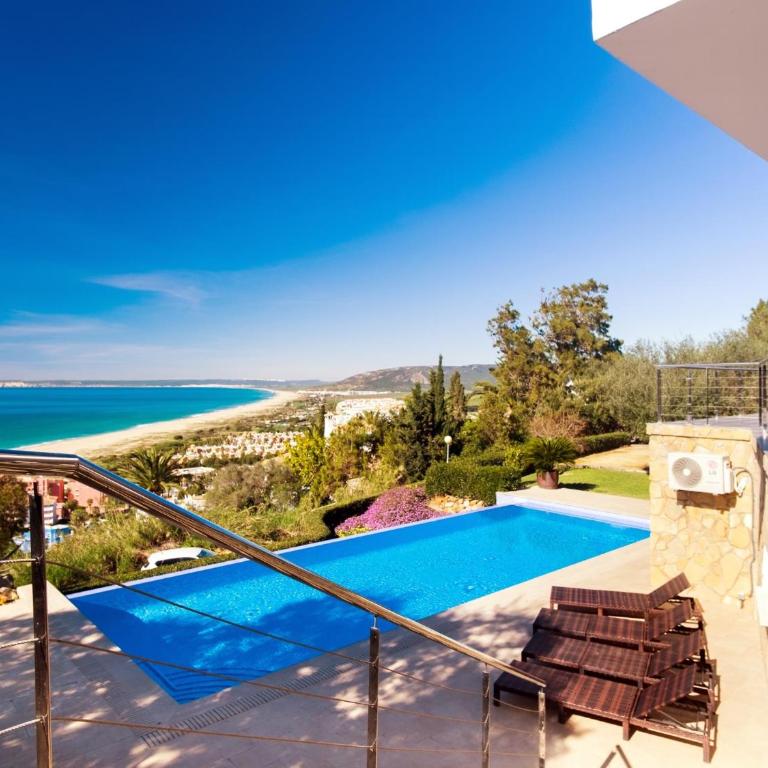 REF. 6 VILLA TARA - Casa de 5 dormitorios - 40