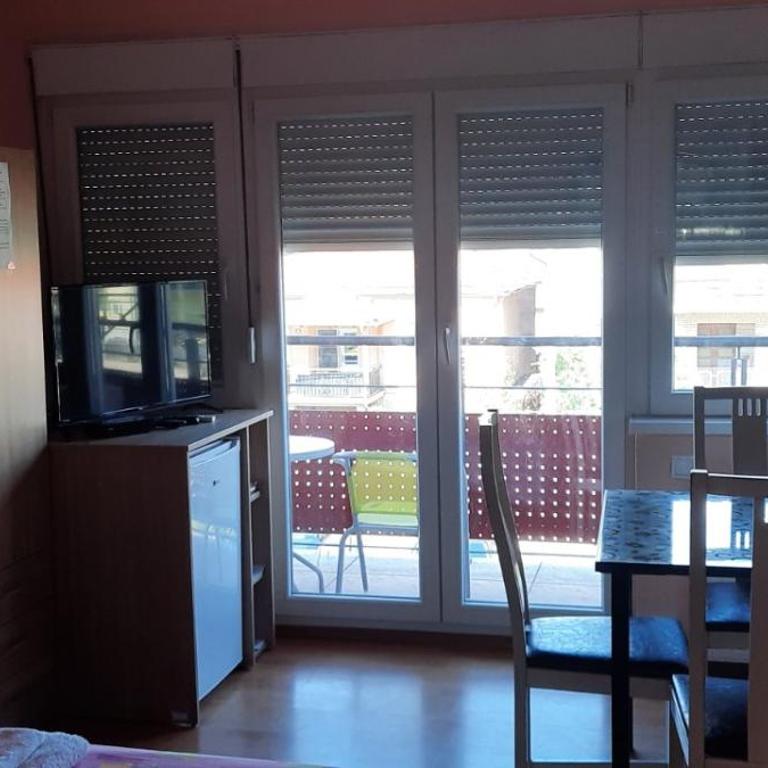 Guest House Trajkovic Jagodina - Trokrevetna Soba sa Zajedničkim Kupatilom - 16