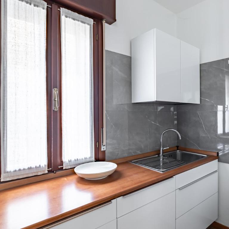 GuestHost - Sunset Mestre Apartment - One-Bedroom Apartment - 5