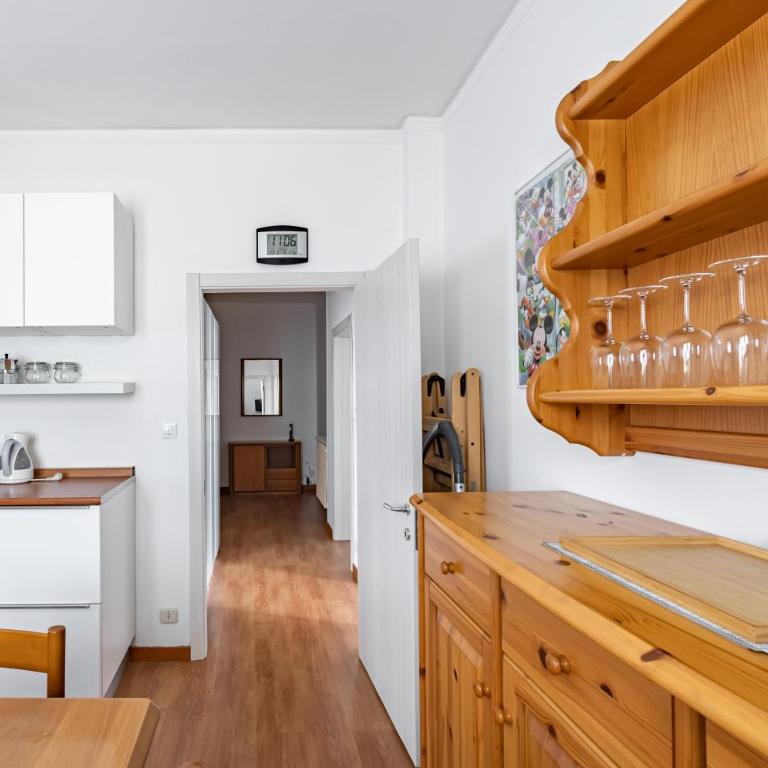 GuestHost - Sunset Mestre Apartment - One-Bedroom Apartment - 9