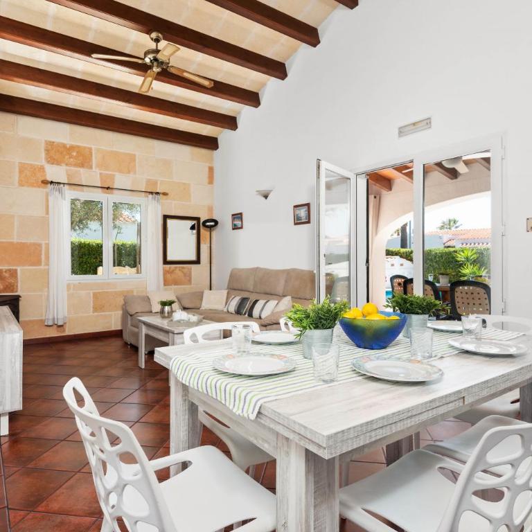 Villa Adrian, 3 bedroom villa, Calan Bosch - Villa de 3 dormitorios - 14