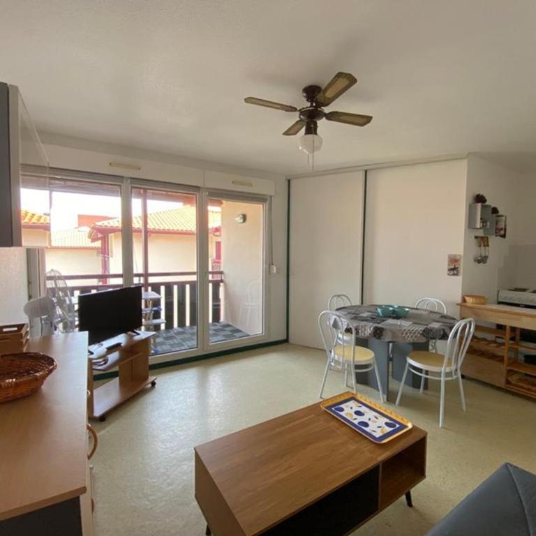 Appartement à Hossegor, à 30m de la plage avec piscine et parking souterrain - Apartment mit 1 Schlafzimmer - 4