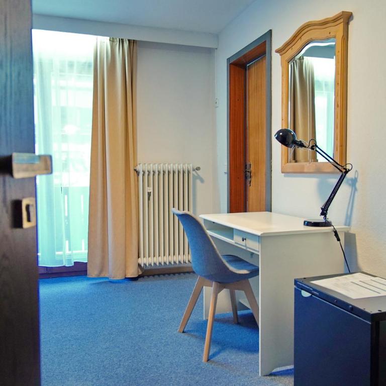 Alpen Hotel "Villa Bello" - Einzelzimmer mit Balkon - 22