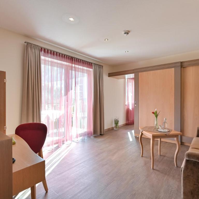 Villa Ludwig Suite Hotel - Comfort Suite - 2