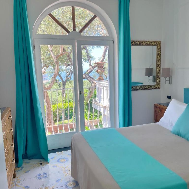 Villa Giovanna - Camera Matrimoniale/Doppia con Letti Singoli con Vista Mare - 5