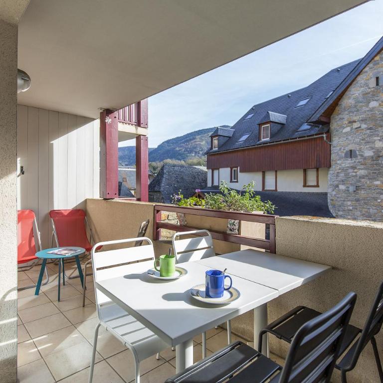 Appt 4 pers centre village balcon draps fournis garage accueil vélo fibre - Apartment mit 2 Schlafzimmern - 1
