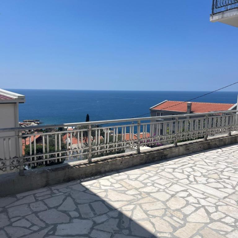 Apartment Light House - One-Bedroom Premium Apartment - 25