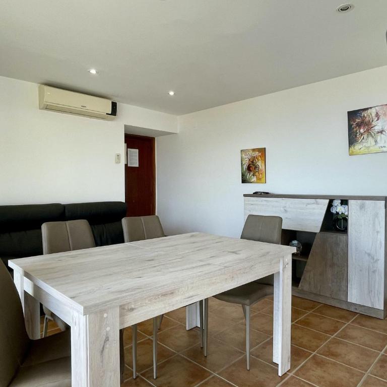 Rocamaura I A 3-1 - Two-Bedroom Apartment - 12