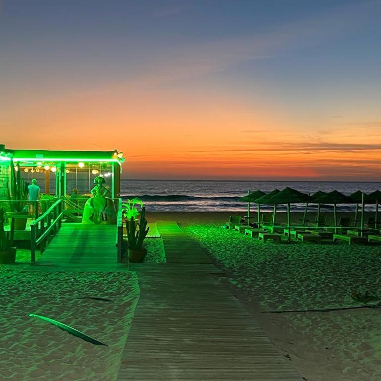Endless Summer Beach House - Vacation Home - 32