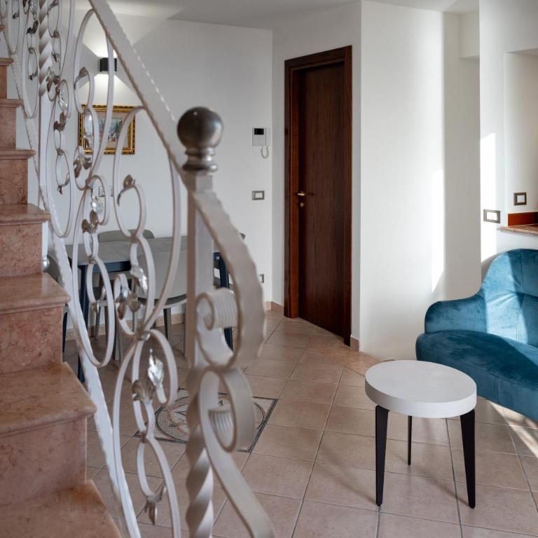 Casa Vacanze Tramonto alla Marina - Double Room with Balcony and Sea View - 13