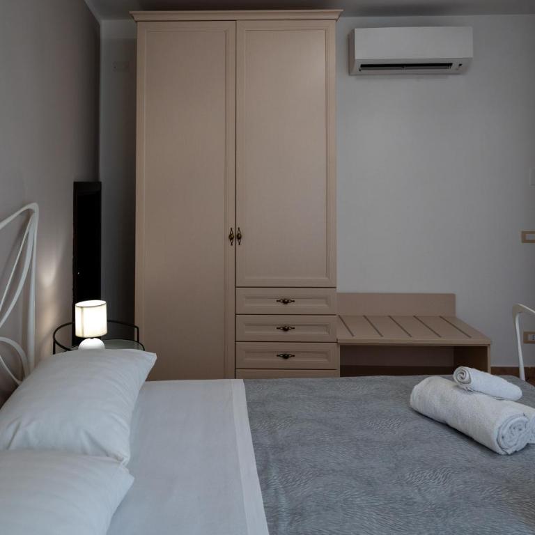 Casa Vacanze Tramonto alla Marina - Double Room with Balcony and Sea View - 14