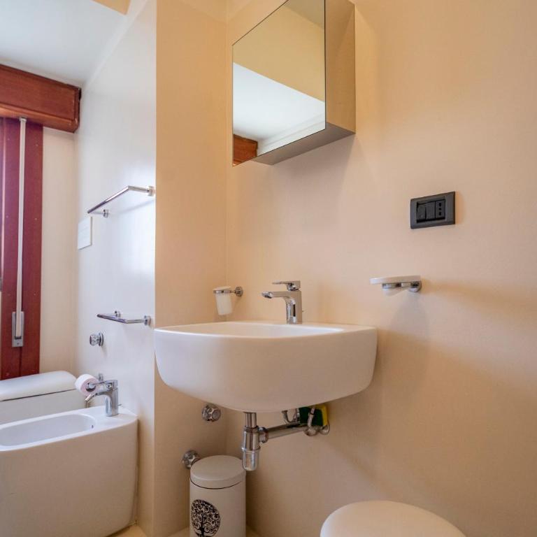Casa Mitra - Large Double Room - 14