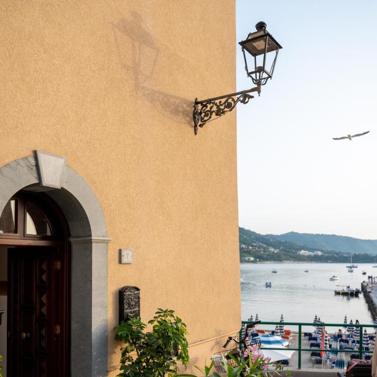 Casa Vacanze Tramonto alla Marina - Double Room with Balcony and Sea View - 5