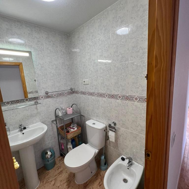 Apartamento Almudena - Three-Bedroom Apartment - 30
