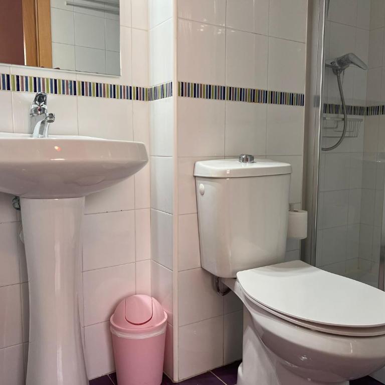 Apartamento con excelente ubicación y terraza privada - Two-Bedroom Apartment - 12