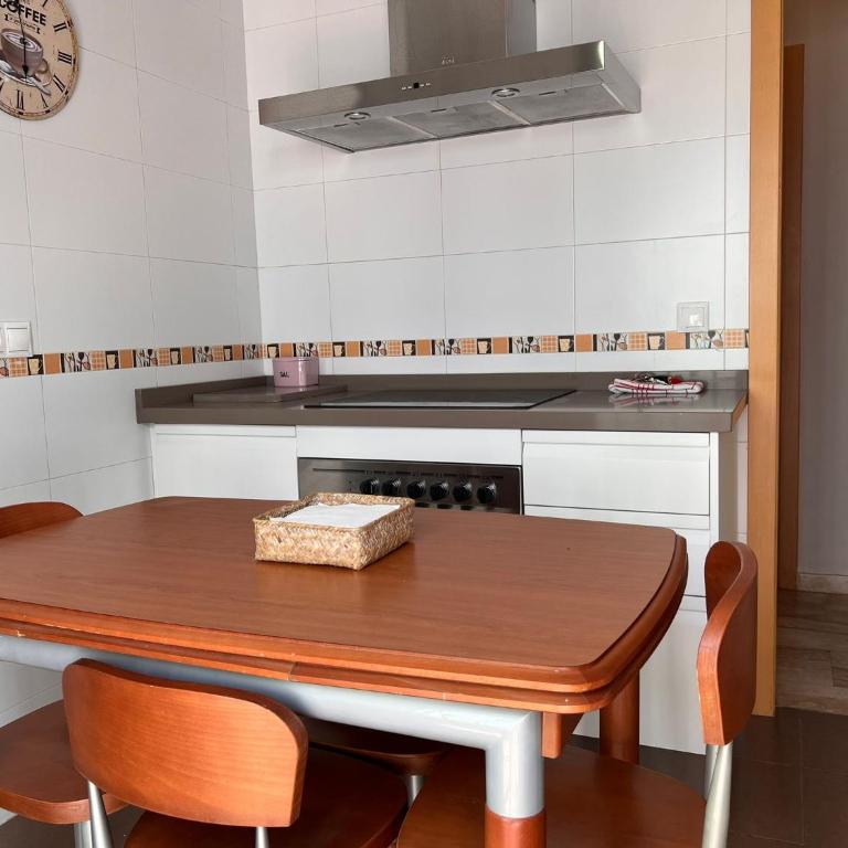 Apartamento con excelente ubicación y terraza privada - Two-Bedroom Apartment - 6