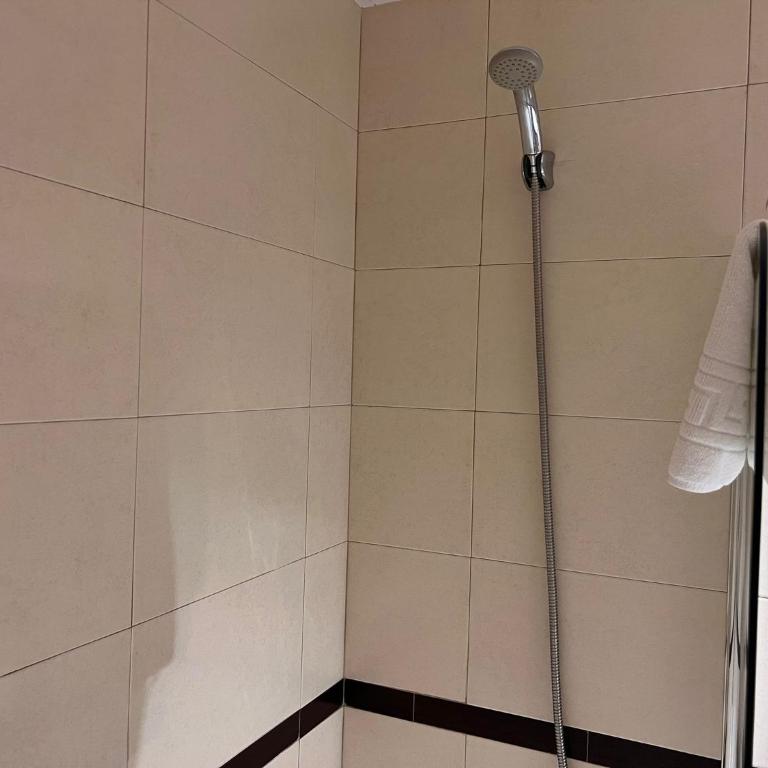 Apartamento con excelente ubicación y terraza privada - Two-Bedroom Apartment - 23