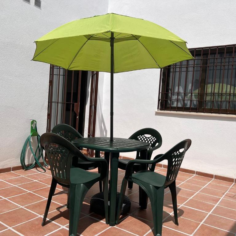 Apartamento con excelente ubicación y terraza privada - Two-Bedroom Apartment - 24