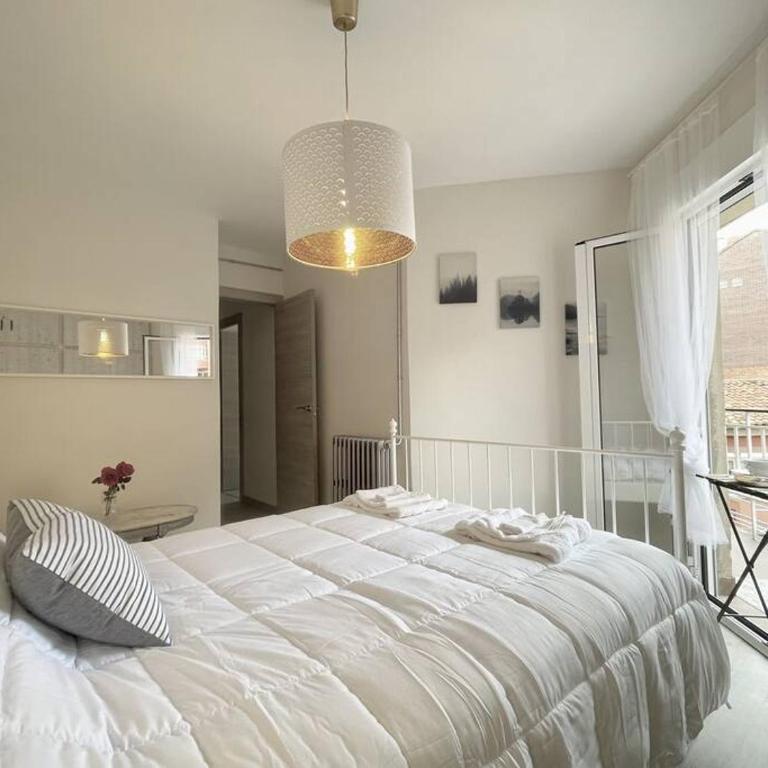 Piso en San Mamés a 10 minutos de la catedral - Apartamento de 3 dormitorios - 10