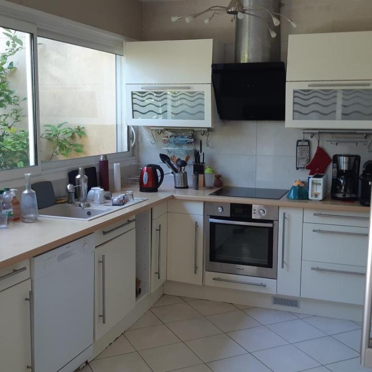à moins de 100 m de la plage à pied - Villa - 17