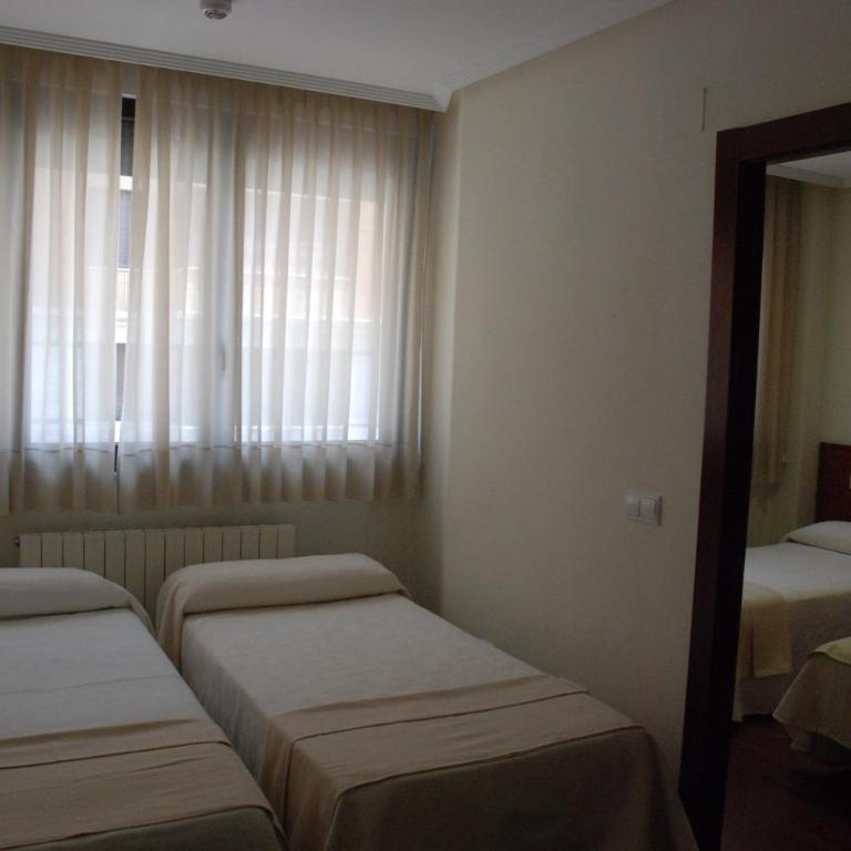 Apartahotel FC Catedral - Habitación Cuádruple Estándar - 3