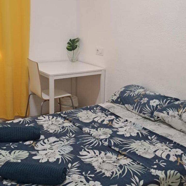 LA MARINA - Standard Double Room with Shared Bathroom - 10