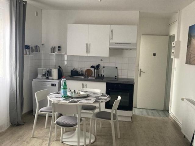 Appartement proche Mer avec appartement au 1er etage et appartement 1 au 2eme etage avec baignoire - Apartment - 6