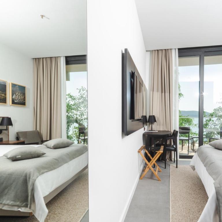 Boutique Hotel Shell - Deluks Dvokrevetna Soba sa Bračnim Krevetom i Pogledom na More - 3