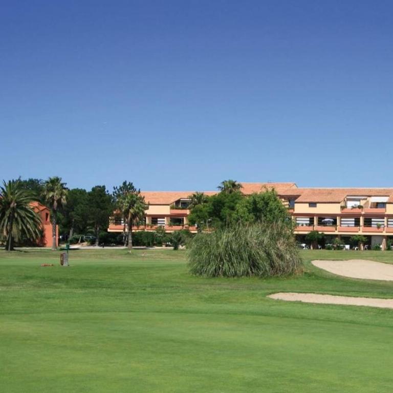 Saint Cyprien Golf View 2 bedrooms Apartment , 900 m from the beach - Appartement avec Balcon - 33
