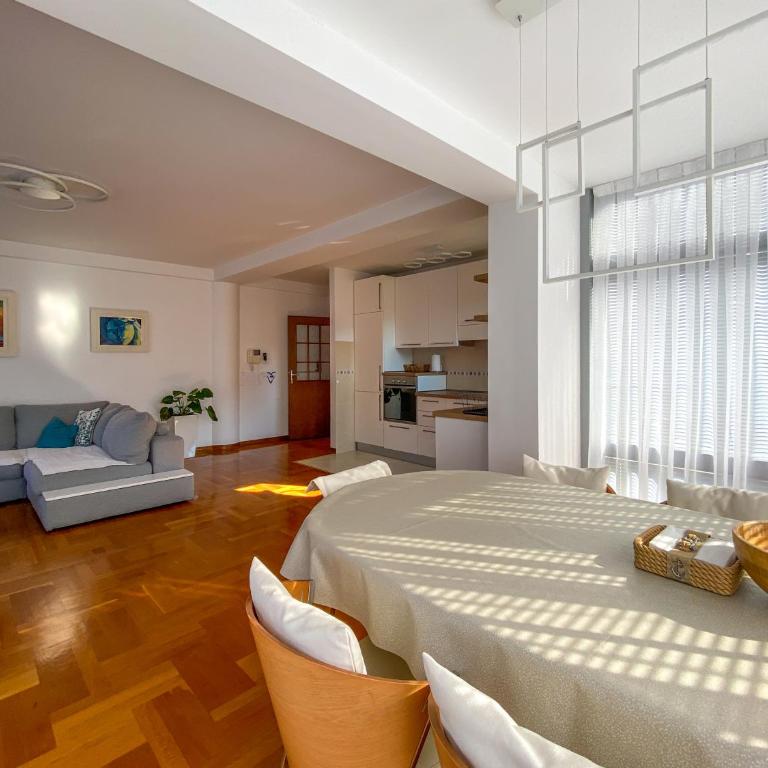 Al Parma City Apartment - Three-Bedroom Apartment - 7