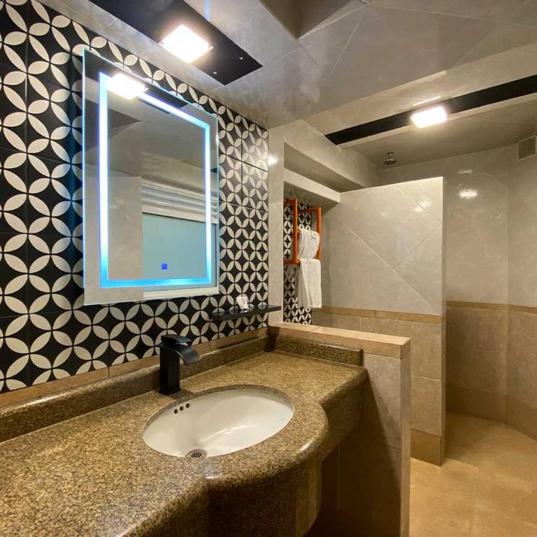 Hotel Villa de Madrid - Habitación Familiar Executive - 4