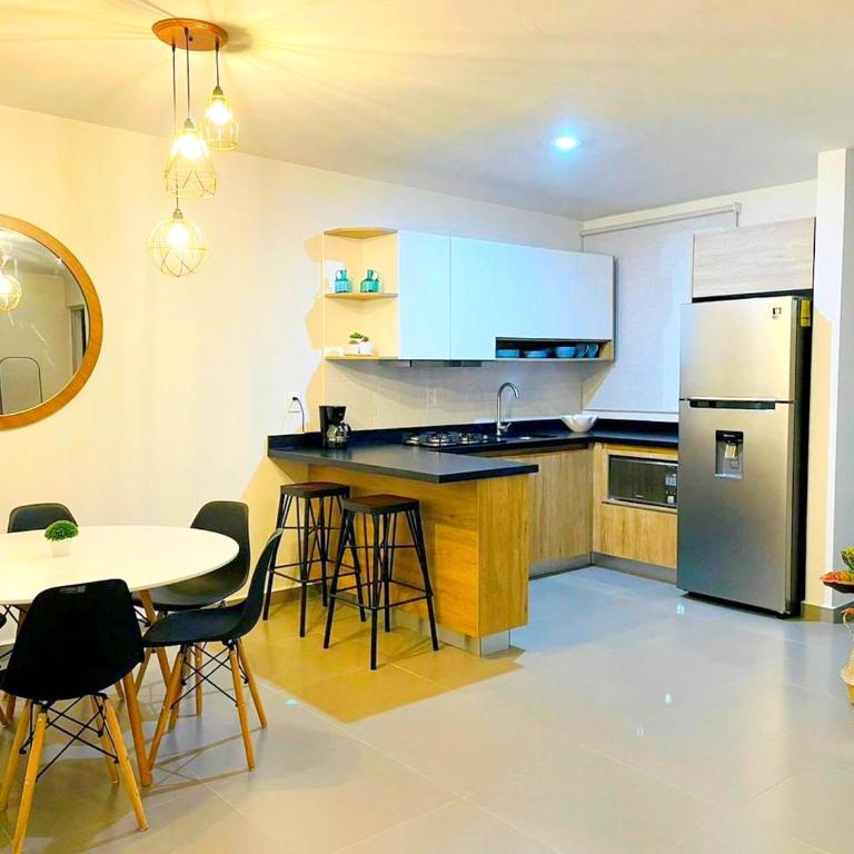 Excelente Departamento con Alberca cerca de Playa - Residencial Coto Mareta I - Two-Bedroom Apartment - 6