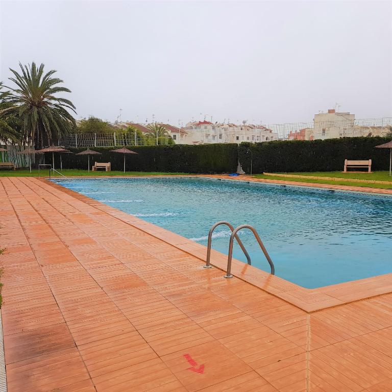 Apartment Los Locos Beach with Balcony and Wi-Fi - One-Bedroom Apartment - 41