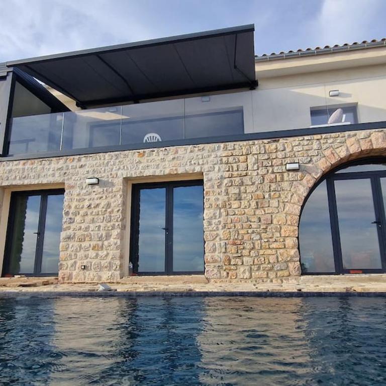 Splendide villa vue mer 180° à 500 m de la plage - Villa - 19