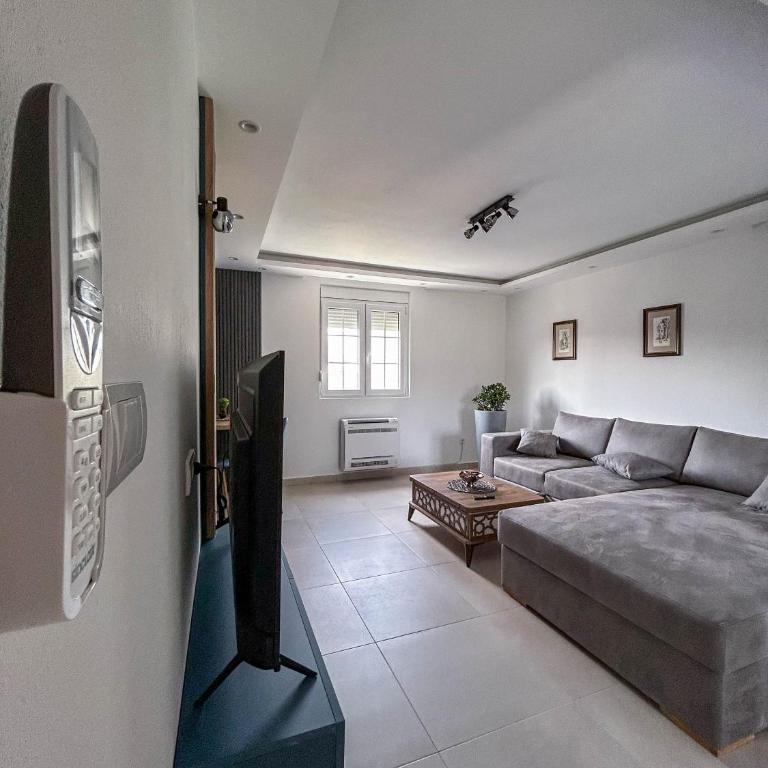 Sunrise Apartment - One-Bedroom Apartment - 6
