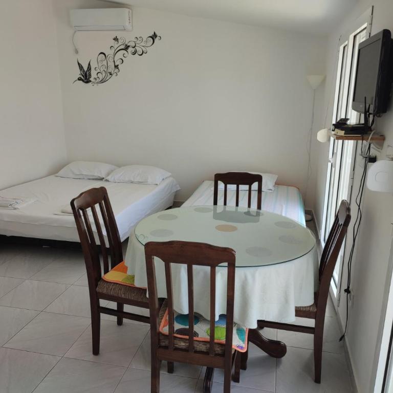 Apartments Stevanovic - Studio - 4