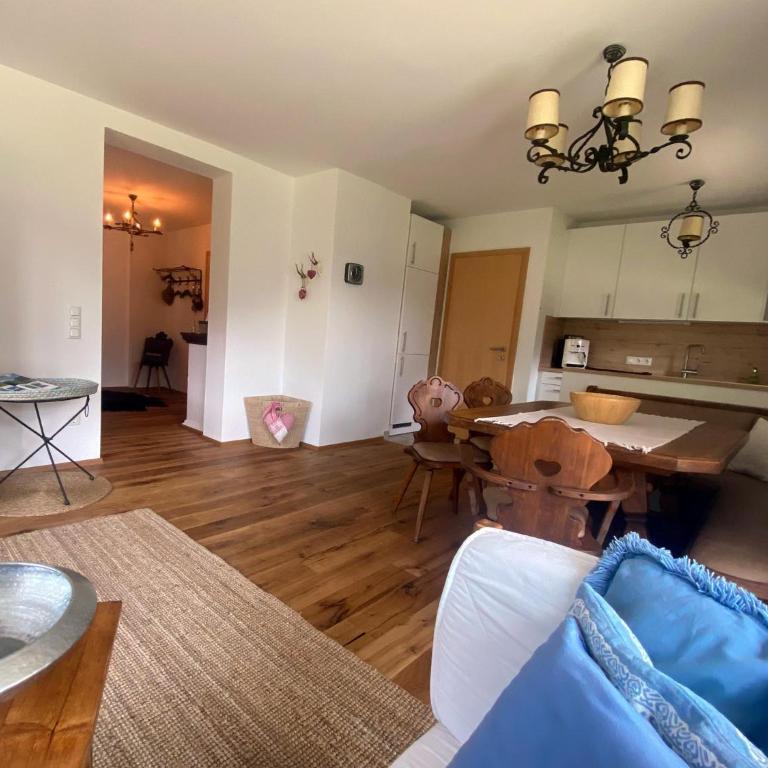 Dorferhimmel, Haus - Apartment mit 3 Schlafzimmern und Dusche - 1